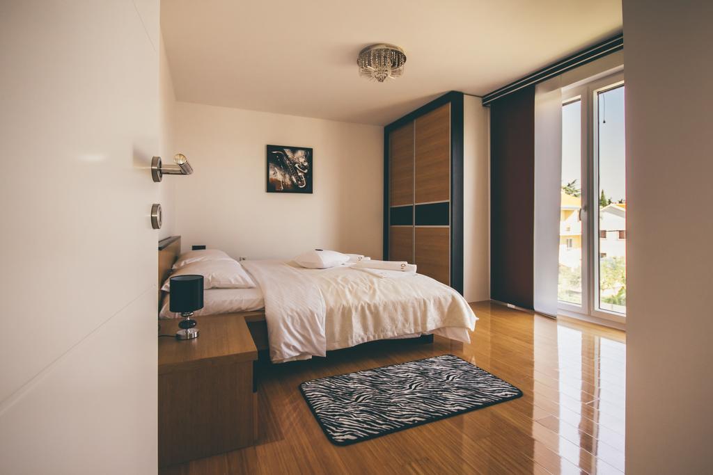 Opera Apartments 扎达尔 外观 照片